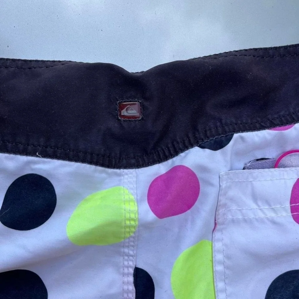90s VTG Quiksilver board shorts polkadots
